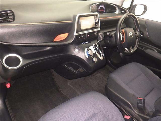 TOYOTA SIENTA 2016