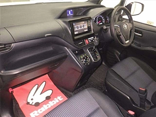 TOYOTA VOXY 2014
