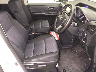 TOYOTA VOXY 2014