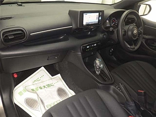 TOYOTA YARIS 2024