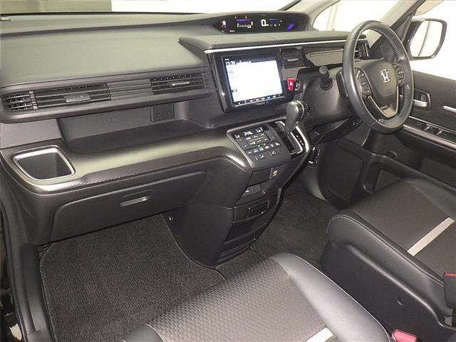 HONDA STEP WAGON 2018