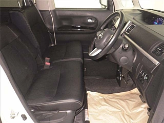 DAIHATSU TANTO 2015