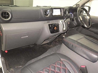 NISSAN CARAVAN VAN 2020