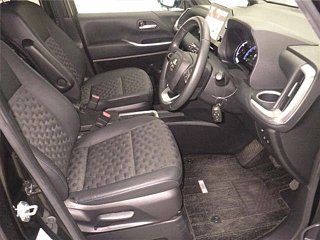 TOYOTA VOXY 2022