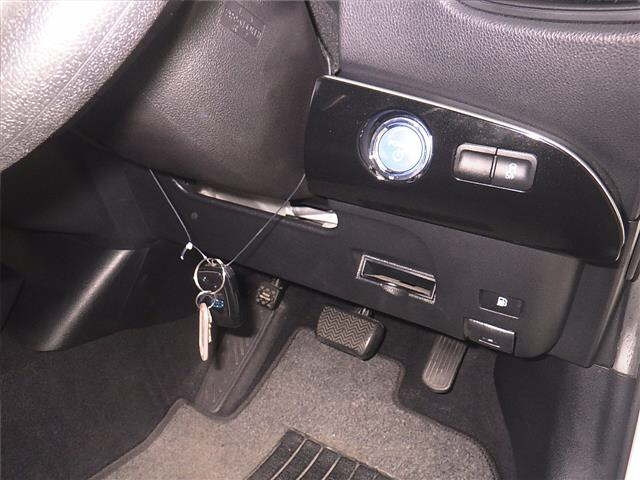 TOYOTA PRIUS 2018
