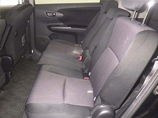 TOYOTA WISH 2013