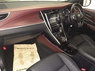 TOYOTA HARRIER 2017