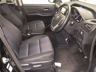 TOYOTA VOXY 2017