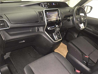 NISSAN SERENA 2018