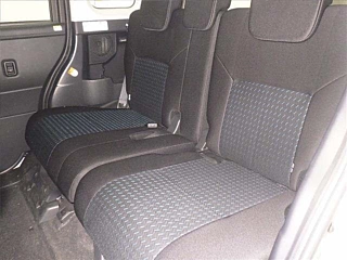 TOYOTA ROOMY 2021