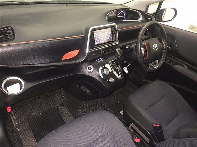 TOYOTA SIENTA 2016