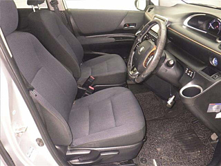 TOYOTA SIENTA 2016