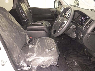 TOYOTA HIACE 2025