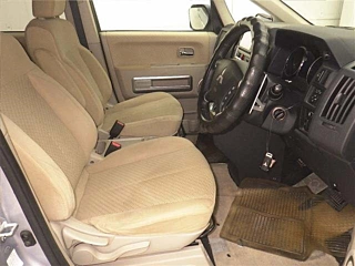MITSUBISHI DELICA D5 2010