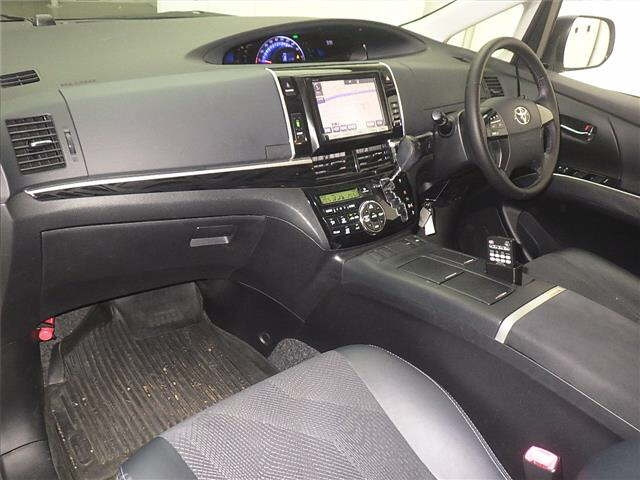 TOYOTA ESTIMA HYBRID 2016