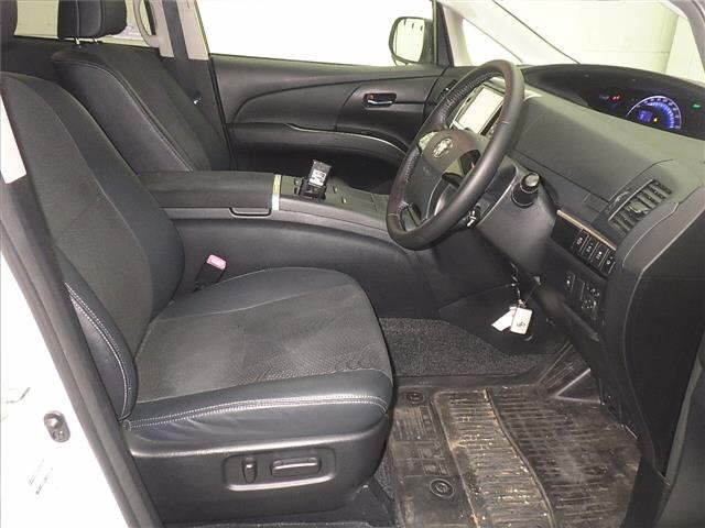 TOYOTA ESTIMA HYBRID 2016