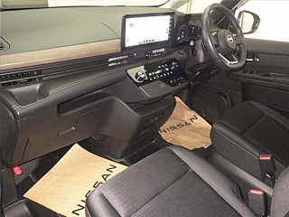 NISSAN SERENA 2023