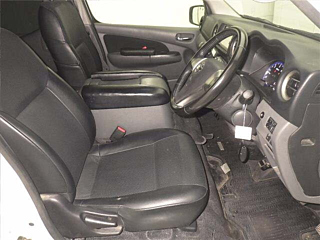 NISSAN CARAVAN VAN 2018
