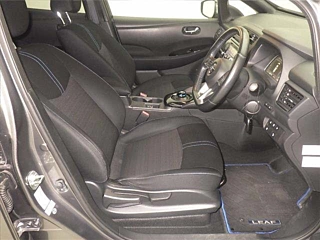 NISSAN LEAF 2018
