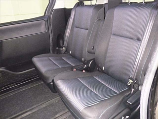 TOYOTA VOXY 2017