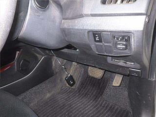TOYOTA PRIUS 2012