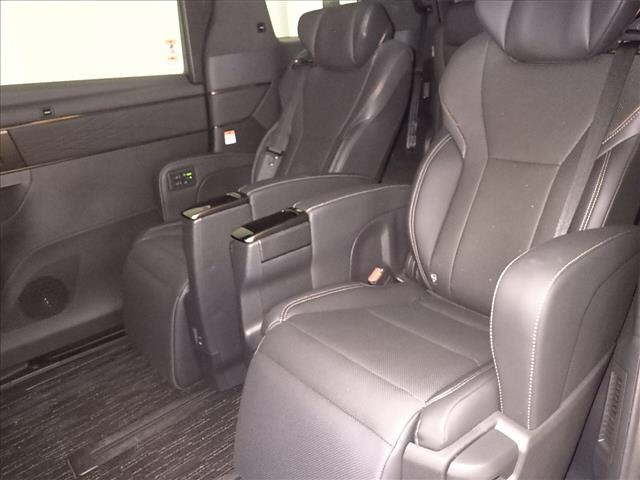 TOYOTA ALPHARD 2024