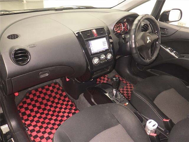 MITSUBISHI COLT 2012