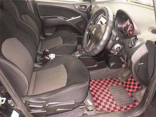 MITSUBISHI COLT 2012