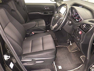 TOYOTA VOXY 2019