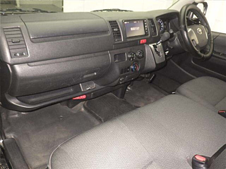 TOYOTA HIACE VAN 2021