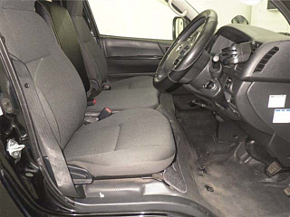 TOYOTA HIACE VAN 2021