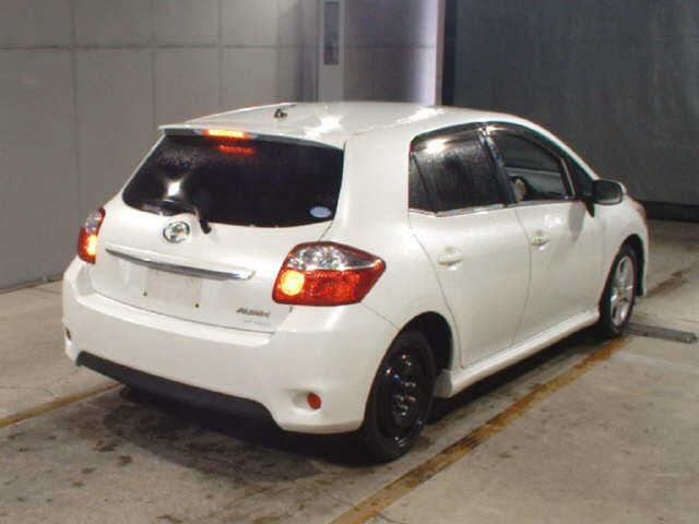 TOYOTA AURIS 2011