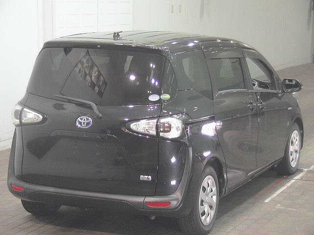TOYOTA SIENTA 2016
