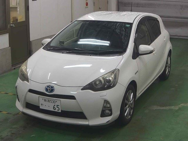 TOYOTA AQUA 2013