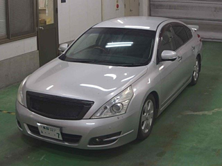 NISSAN TEANA 2010