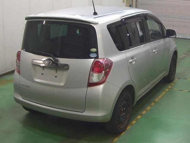 TOYOTA RACTIS 2010