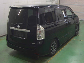 TOYOTA VOXY 2008