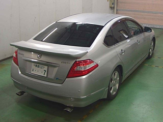 NISSAN TEANA 2010