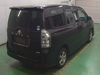 TOYOTA VOXY 2010