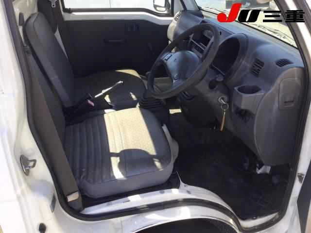 DAIHATSU HIJET TRUCK 2011