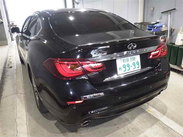 NISSAN FUGA 2016