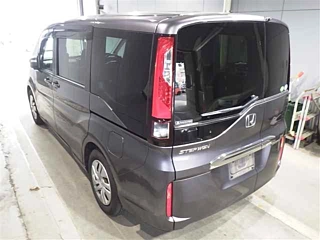 HONDA STEP WAGON 2016