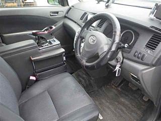 TOYOTA ISIS 2008