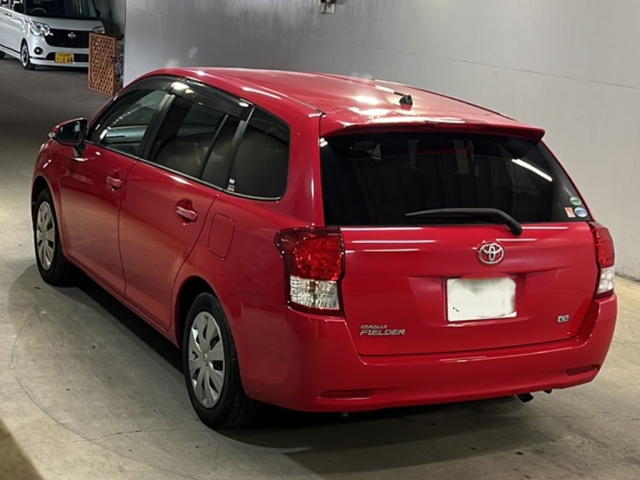 TOYOTA COROLLA FIELDER 2013