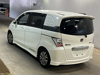 HONDA FREED 2012