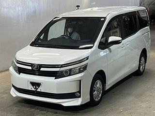 TOYOTA VOXY 2014