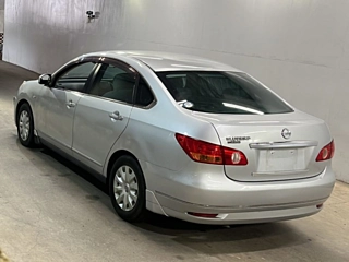 NISSAN SYLPHY 2010