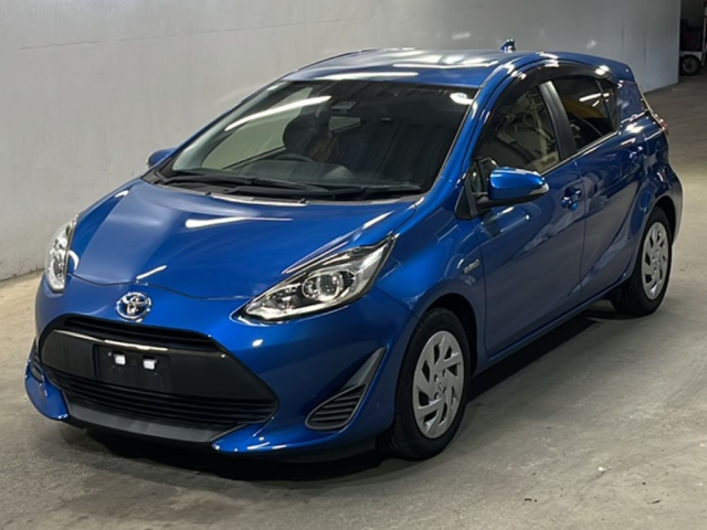 TOYOTA AQUA 2018