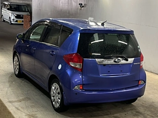 SUBARU TREZIA 2016