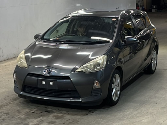 TOYOTA AQUA 2012